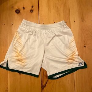 Men’s Adidas Soccer/Basketball Shorts. White. Size Large